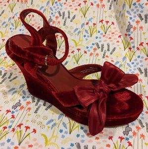 Red Velvet Y2K-era Heels